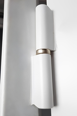 Полуторная противопожарная дверь EI60 с вентиляционными решетками