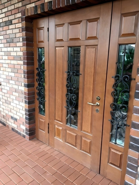 Дверь со вставками по бокам Дверь со вставками по бокам