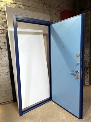 Изготовленная дверь