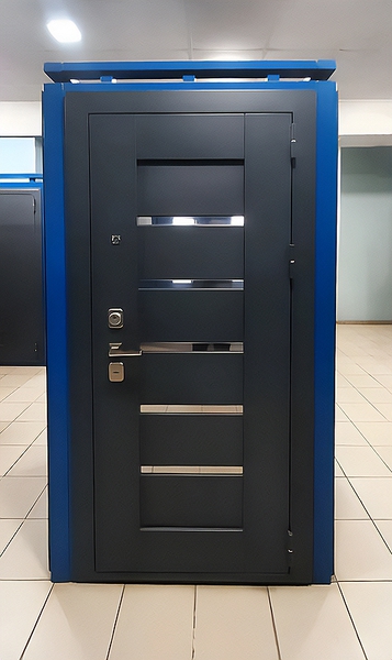 Модель с хромированными вставками Модель с хромированными вставками