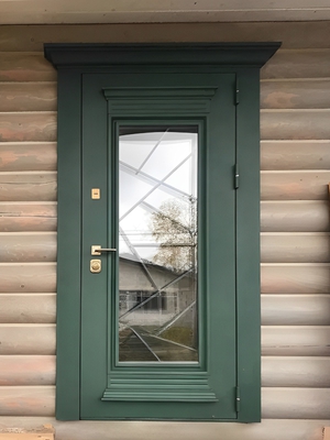 Остекленная дверь в частном доме