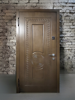 С фрезерованным орнаментом